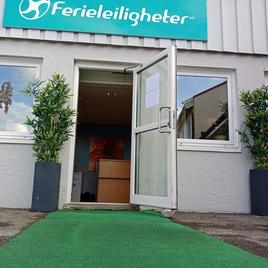 Roligheden Ferieleiligheter Kristiansand Buitenkant foto
